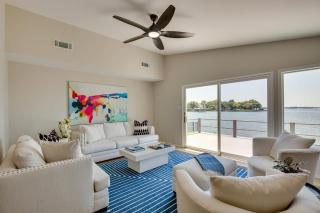 Cedar Creek Lake Views Gorgeous Mabank House! - Mabank - 8