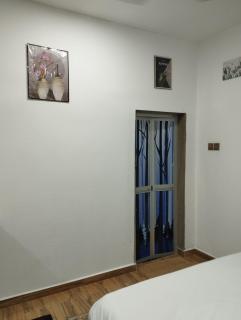 Inap Idaman 6 Queen Bed Near HUSM - 1