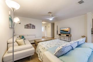 Sea Glass Cottage -Cape Coral - Roelens Vacations - Cape Coral - 3