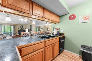Bluffs Oasis Condo - Branson - 8