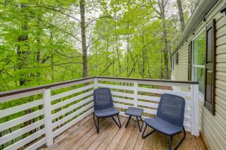 Camp-Style Cabin Near Pigeon Forge: Fire Pit, Deck - 9