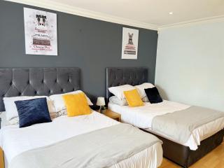 Erin Court Mansions - Suite 01 - 0