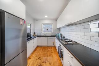 The Breeze at Tennyson - 9