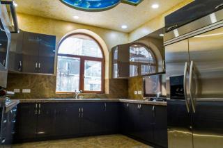 One-of-a-kind Home with a Million Dollar View - Jerevan - 6