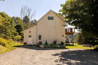 The Barn - Modern Living in Small Town Vermont - 7