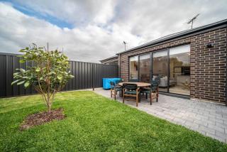 Ohana on Hobart Backyard Wifi Family - Oaklands - 4