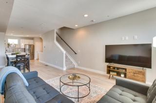 Mountain-View Rooftop Deck Denver Townhome - Denver - 4