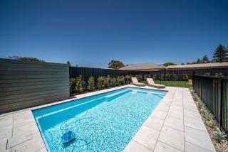 Seaside on Swan Laneway Retreat - Grange - 1