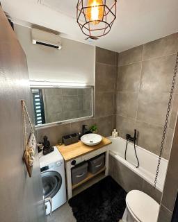 Urban Studio with Private Garden near ANDRASSY - Budapest - 8