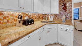 Inlet Reef 215 Spacious condo with complimentary seasonal beach service and great water views - 2