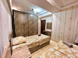Luxury Apartment Nearby Northern Avenue , Middle of Center ( Самый Центр, 3х Комнатная Современная Квартира ) - Yerevan - 3