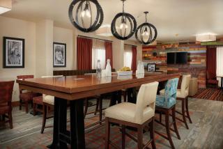 Hampton Inn Beaumont - Beaumont - 5