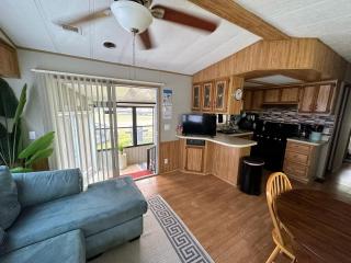 15 min to Disney World, Self-check-in, Full Kitchen - 3