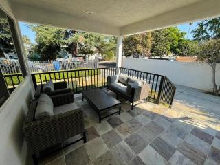 Charming Bright Traditional Home in Sherman Oaks - Sherman Oaks - 6