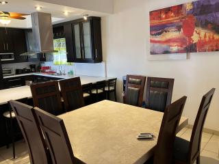 Alberca privada y futbolito incluido - 3