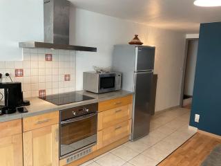 Appartement indépendant - - 3