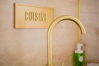 Idéal PRO & Couple - 2 Logements Thème Boho Chic RDC & Dandy 1er étage - Quartier Calme - Jardin - WIFI HD - Smart TV - Parking Gratuit - Proche Centre & Transports - Ask Home - 1