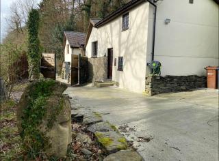 Coed Y Ddraig - themed 3 bedroom cottage, with bar & pool table - Tregaron - 7