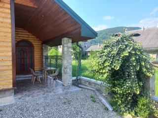 Садиба Федорчуків Гірська хатина 1 - 7