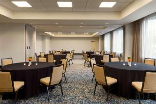 Embassy Suites by Hilton Boston Waltham - 3