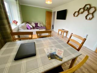 cosy town bungalow - 9