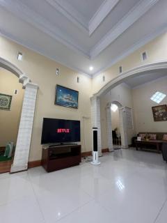 Guesthouse Eldys Jogja - Gondowulung - 8
