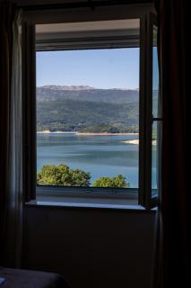 Escape on Lake - private retreat with Pool & Jacuzzi - 0