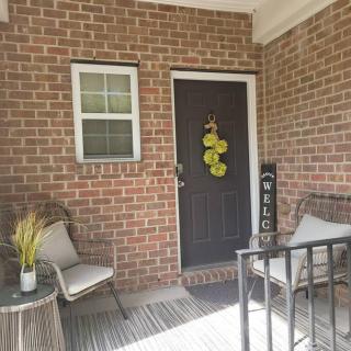 Modern & Luxurious 3 Bdrm 2.5 Bath Townhome - Apex - 6