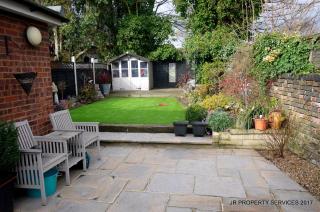 Immaculate 3-Bed House in Waltham Cross - 5