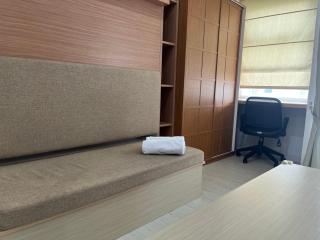 FREE WIFI, NETFLIX, SMART TV, MINERAL WATER, AMENITIES - Studio with Foldable Wall Bed at Serpong Garden Apt - 3
