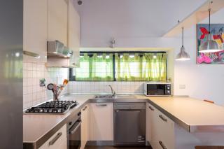 Florence Statuto Apartment with Small Courtyard - 4