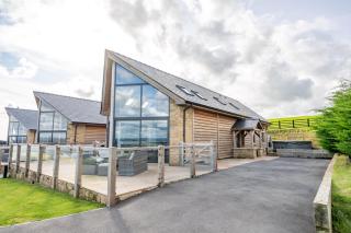 Pendle View Sleeps 8 with Hot Tub - 2