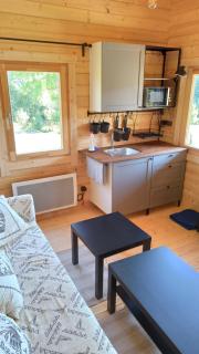 Happy Cottage - - 6