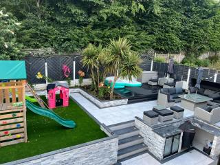 Large NEW Detached House Woolton, Families, FREE Parking, Massage, BBQ, Play room & MORE - Woolton - 6