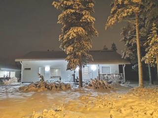 Nordic Villa with private sledding hill and fire pit - 5