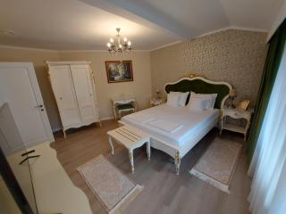 Conacul Poetilor - 2