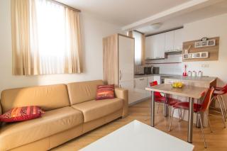 Apartments Villa Novak 1 - Okrug Donji - 3
