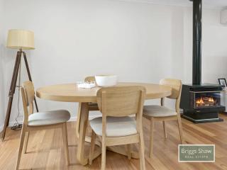 Embrace Love and Leisure - Blairgowrie - 7