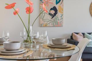 Stunning 2BR CBD Apartment next to King's Park - Perth - 1