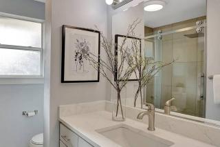 Stunning Single Level Home w/ Outdoor Spa Jacuzzi! - SeaTac - 3
