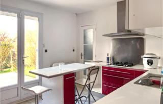 Gorgeous Home In Joué Les Tours - 7