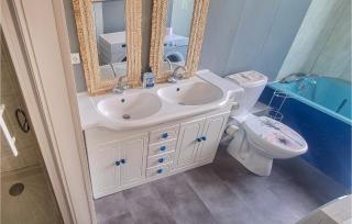 4 Bedroom Gorgeous Home In Jarnac - Jarnac - 6