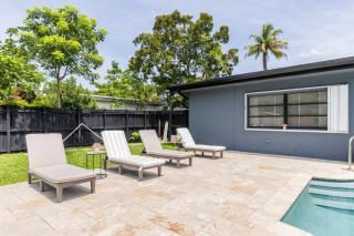 Spacious 4 Bedroom 3 Bathroom House with Heated Pool and Outdoor Shower close to FFL Airport and Cruise Port - Plantation - 6