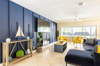 Spacious 4 Bedroom 3 Bathroom House with Heated Pool and Outdoor Shower close to FFL Airport and Cruise Port - Plantation - 8