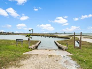 Beautiful Bay View Condo - Rockport - 4