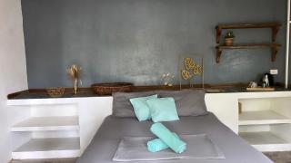 Yay Lodge SIARGAO, spacious room with AC & hot shower and fast Starlink Wifi - General Luna - 8