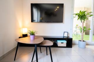 Chez Léon - Métro, Bus, Garage Double, 6 Personnes - Villeurbanne - 3