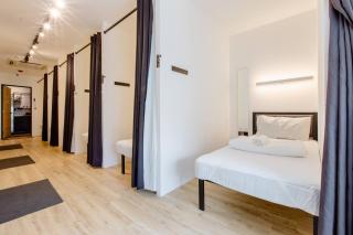RadZone Hostel - 8