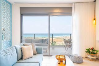 Mini Penthouse 3BR Huge Balcony Open SeaView - 8