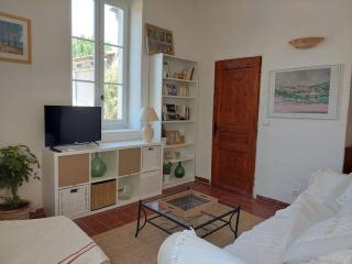 Maison de César - Saint-Saturnin-dʼApt - 1